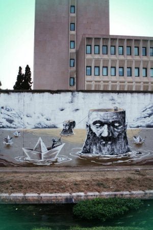 Mural realizado en el cauce del río Guadalmedina junto a Lalone. ::
SUR/