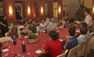 Artistas rusos y españoles, en el encuentro que mantuvieron ayer en Málaga. ::
ÁLVARO CABRERA/
