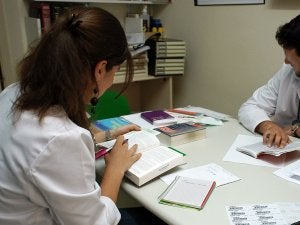Los residentes hacen una importante labor en las urgencias de los hospitales.:: SUR/