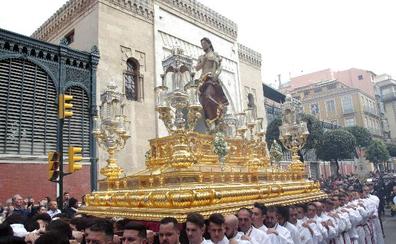 El Resucitado, por Atarazanas, en la procesión del año pasado./SUR