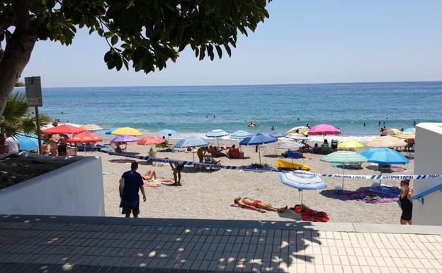 Playa de La Torrecilla, en Nerja./Archivo. Milito