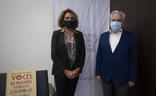 La periodista Elena Blanco y Bernardo Díaz Nosty, en la presentación de la obra en el Centro Andaluz de las Letras./FRANCIS SILVA
