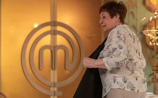 Celia Villalobos cuelga el delantal de Masterchef Celebrity en la décima gala./rtve