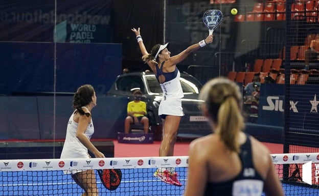 Un partido femenino del circuito de la pasada campaña. /WORLD PADEL TOUR