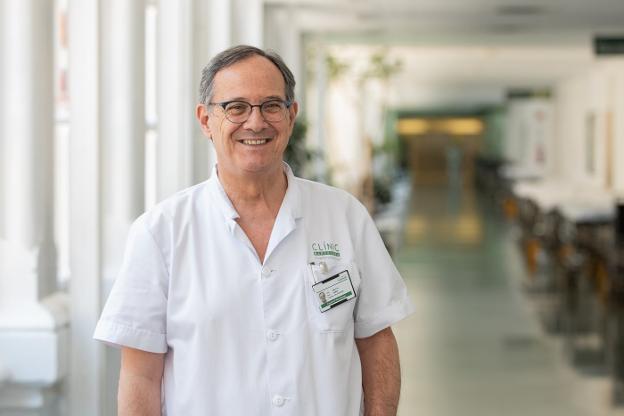 El jefe del Servicio de Microbiología Clínica del Hospital Clinic de Barcelona, Jordi Vila. r. c./