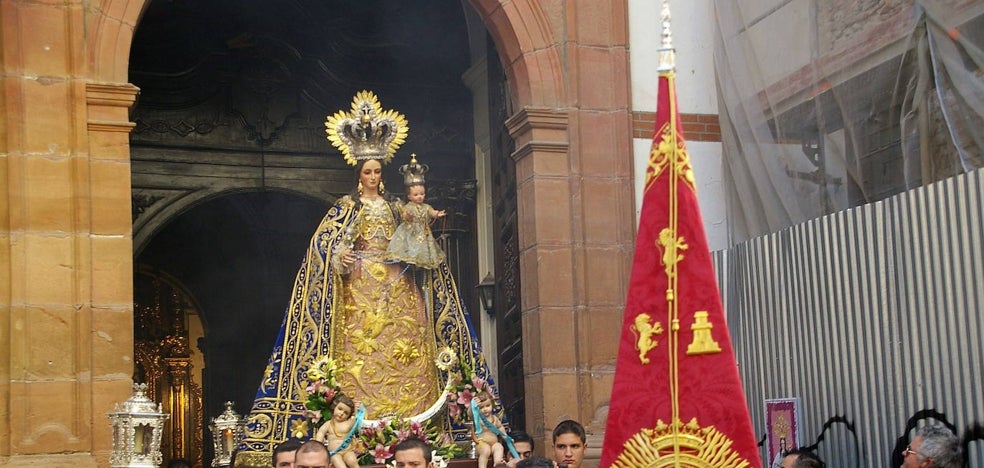 Una hermandad solicita al Obispado de Málaga salir este domingo por el Centro a las nueve de la noche - Vimarsana News