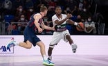 Norris Cole, en una pugna con Kurucs./ACB Fotos