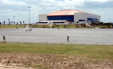 Explanada del Palacio de los Deportes Martín Carpena./SUR