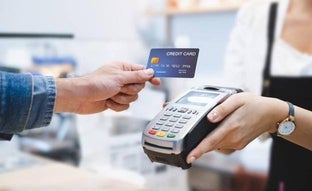 Pagos con tarjeta: los riesgos de no pedir copia
