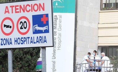 Imagen del Hospital Regional de Málaga./SALVADOR SALAS