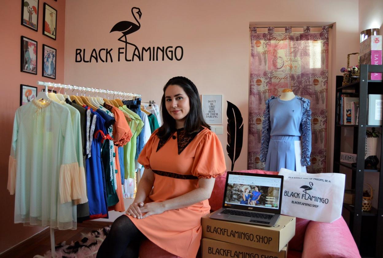 Black Flamingo quiere marcar un nuevo paso en el sector de la moda | Diario  Sur