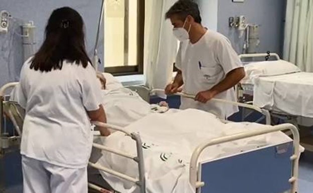 Los hospitales de Málaga tienen casi un 62% menos de enfermos de coronavirus que hace un año