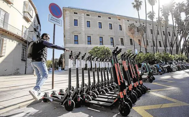 De ninguna manera A tiempo Pronombre Málaga empezará a cobrar 23,15 euros por cada patinete o bici que se lleve  la grúa | Diario Sur