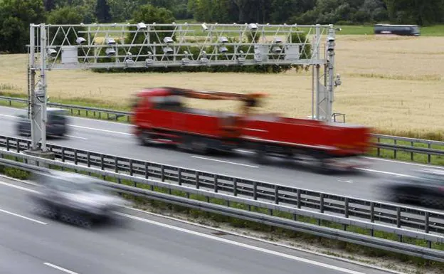 Aviso de la DGT sobre las infracciones que las nuevas cámaras de Tráfico en la carretera | Diario Sur