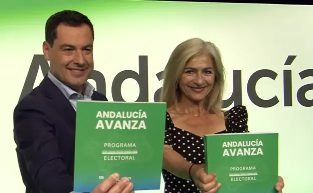 Juanma Moreno y Patricia del Pozo, ministra de Cultura responsable del programa electoral del PP-A. 