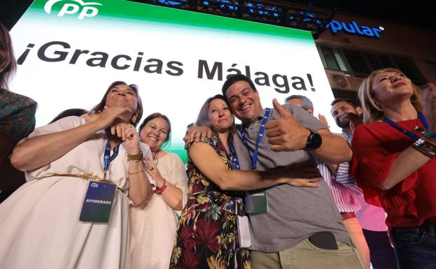 Euforia y gritos de alegría recorren la sede del PP Málaga, que vivió una gran fiesta