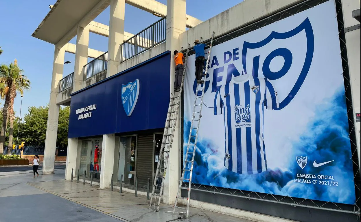 Málaga CF | El Málaga hace efectivo el de Nike a Hummel | Diario Sur