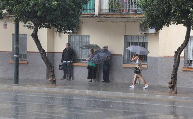 Comienza la semana con lluvias cortas e intensas en Málaga, pero insuficientes para paliar la sequía