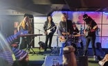 Los miembros de Briatore se disfrazaron de conocidas figuras de la música./DAVID LERMA