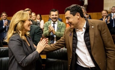 Juanma Moreno y Carolina España, tras el debate./sur