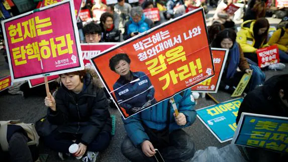 Corea Del Sur Destituye A La Presidenta Entre Violentas Protestas ...